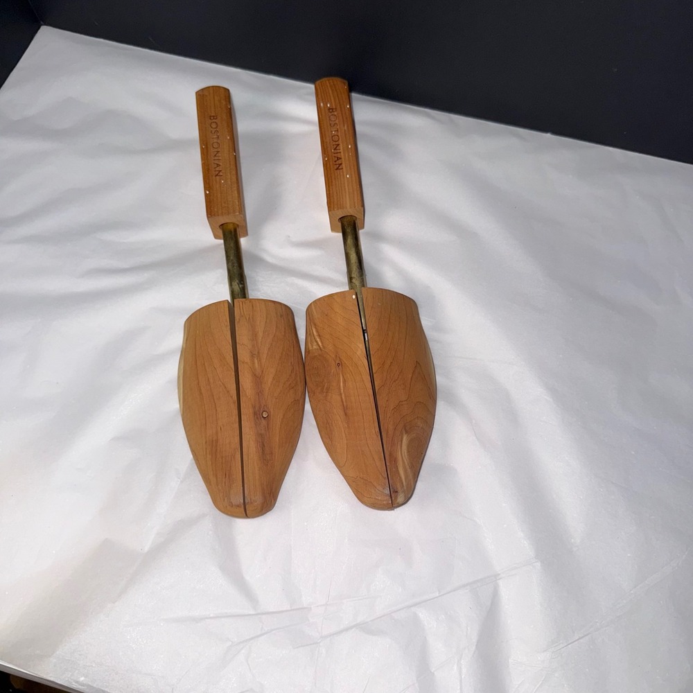 Bostonian Shoe Trees Mens Medium Brown Cedar Wood Adjustable Vintage